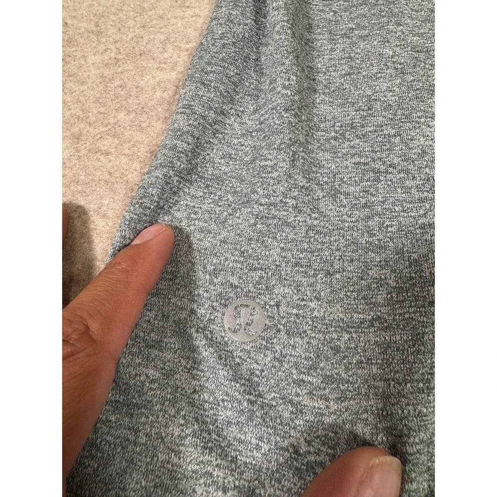 Lululemon Shirt Womens 14 Gray Raglan Short Sleeve Yoga Athletic Top Lightweight